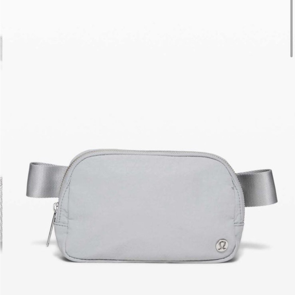 Lululemon Everywhere Belt Bag